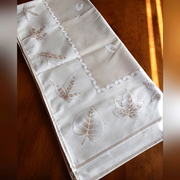 Vintage | Dining | Vintage Formal Damask Table Cloth | Poshmark